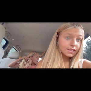 Meet your Posher, Leah